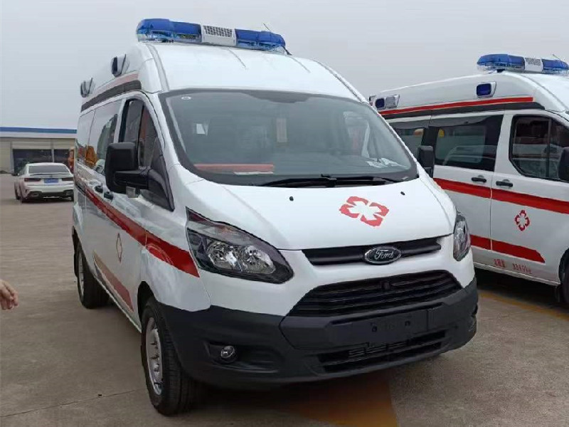 江鈴全順V362救護(hù)車（長(zhǎng)條警燈）